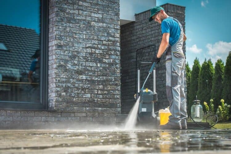 When is The Best Time to Power Wash a House